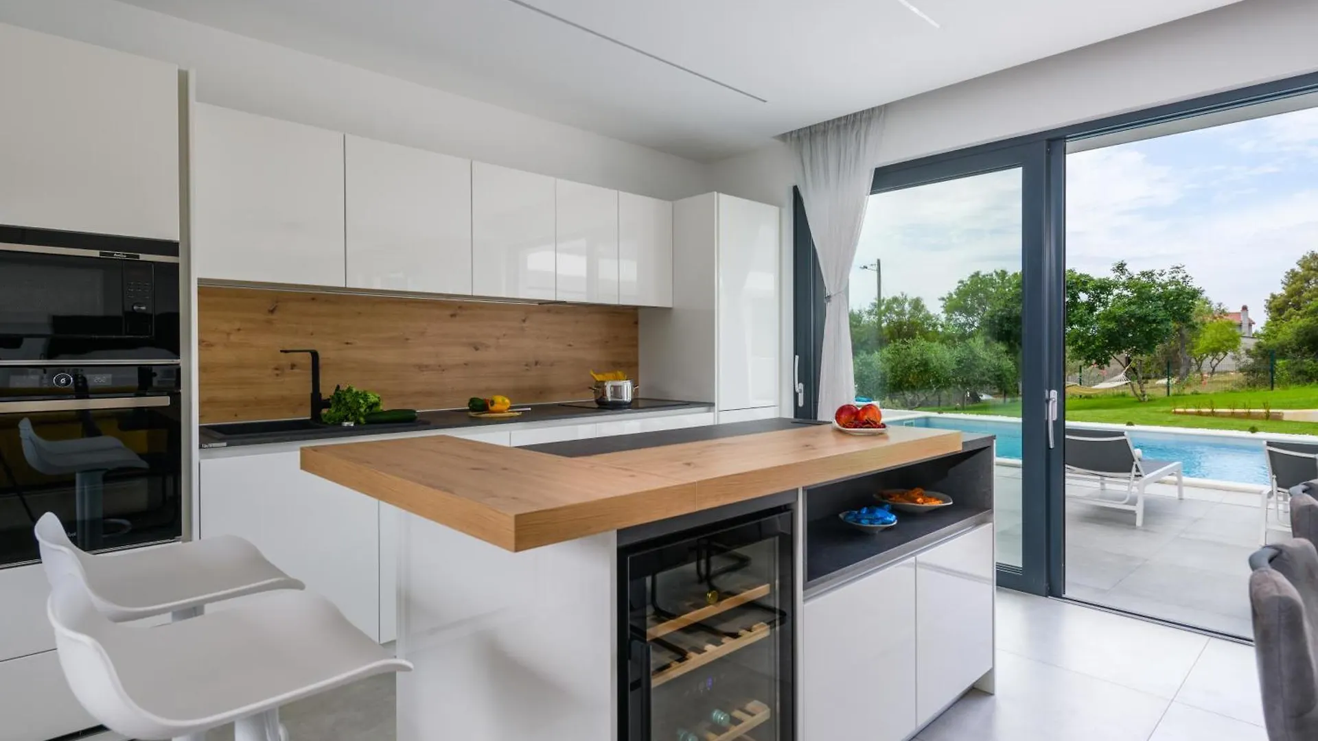 Luxury Villa Luni With Big Private Pool And Hot Tub In Medulin Pula 0*,