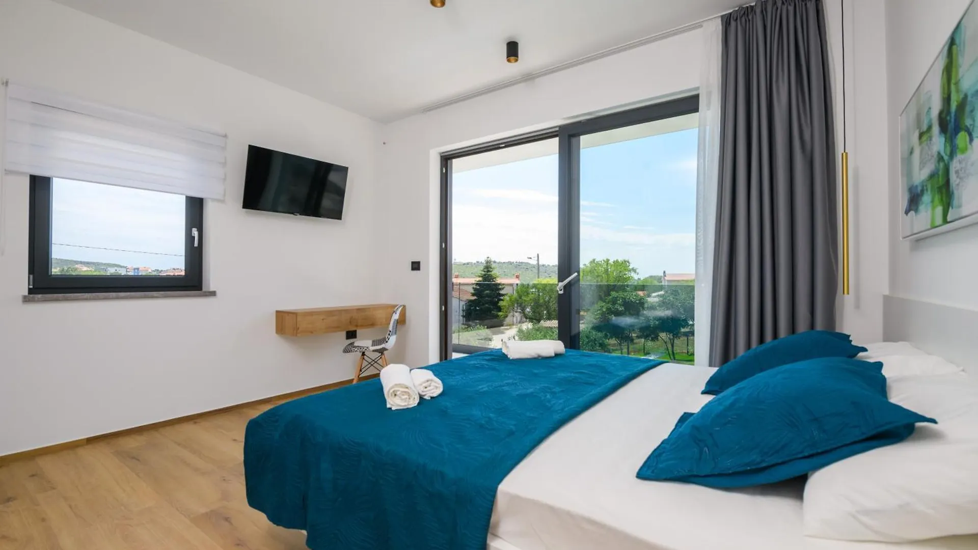 Luxury Villa Luni With Big Private Pool And Hot Tub In Medulin Pula