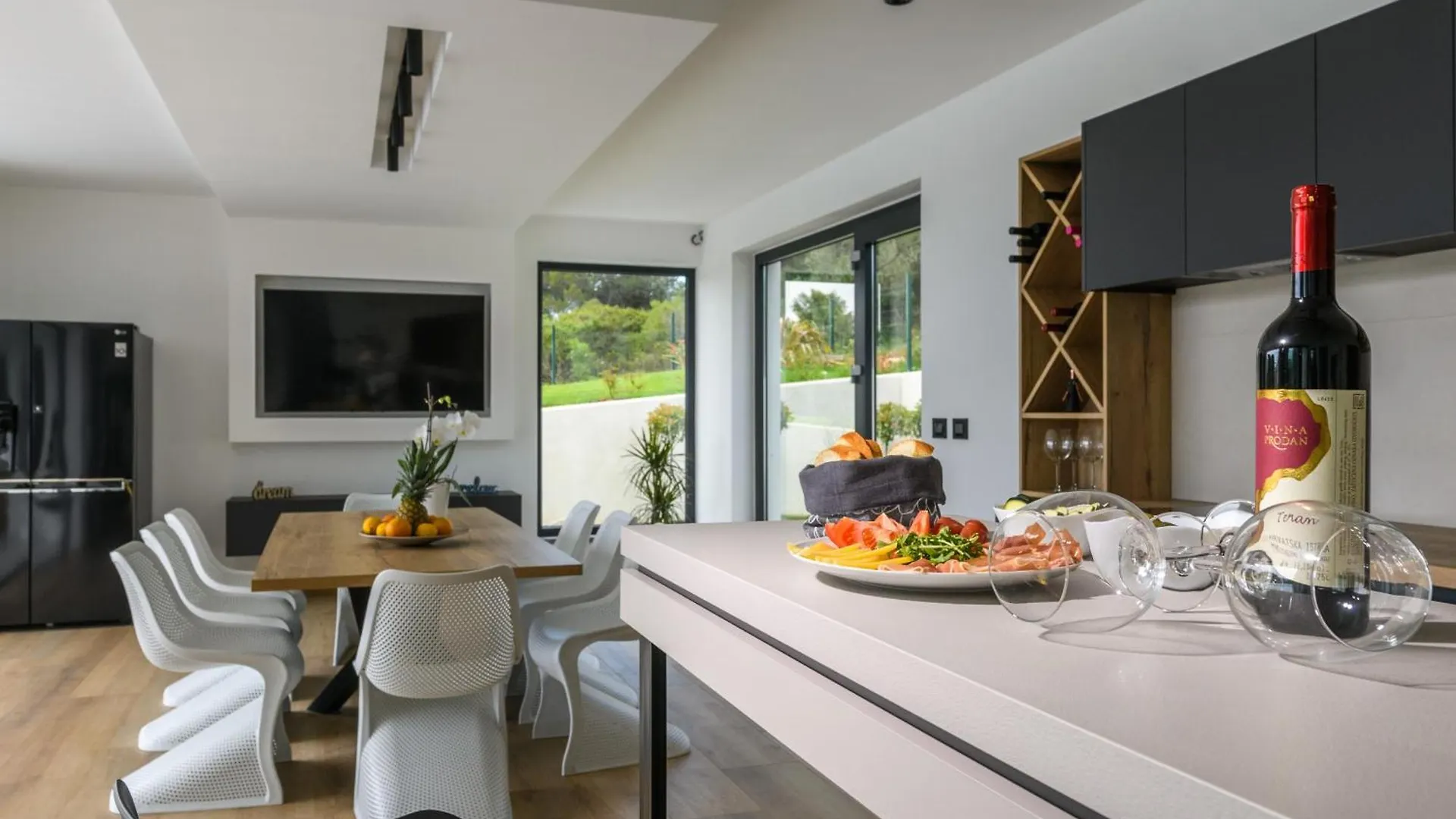 Luxury Villa Luni With Big Private Pool And Hot Tub In Medulin Pula 0*,  Croatia