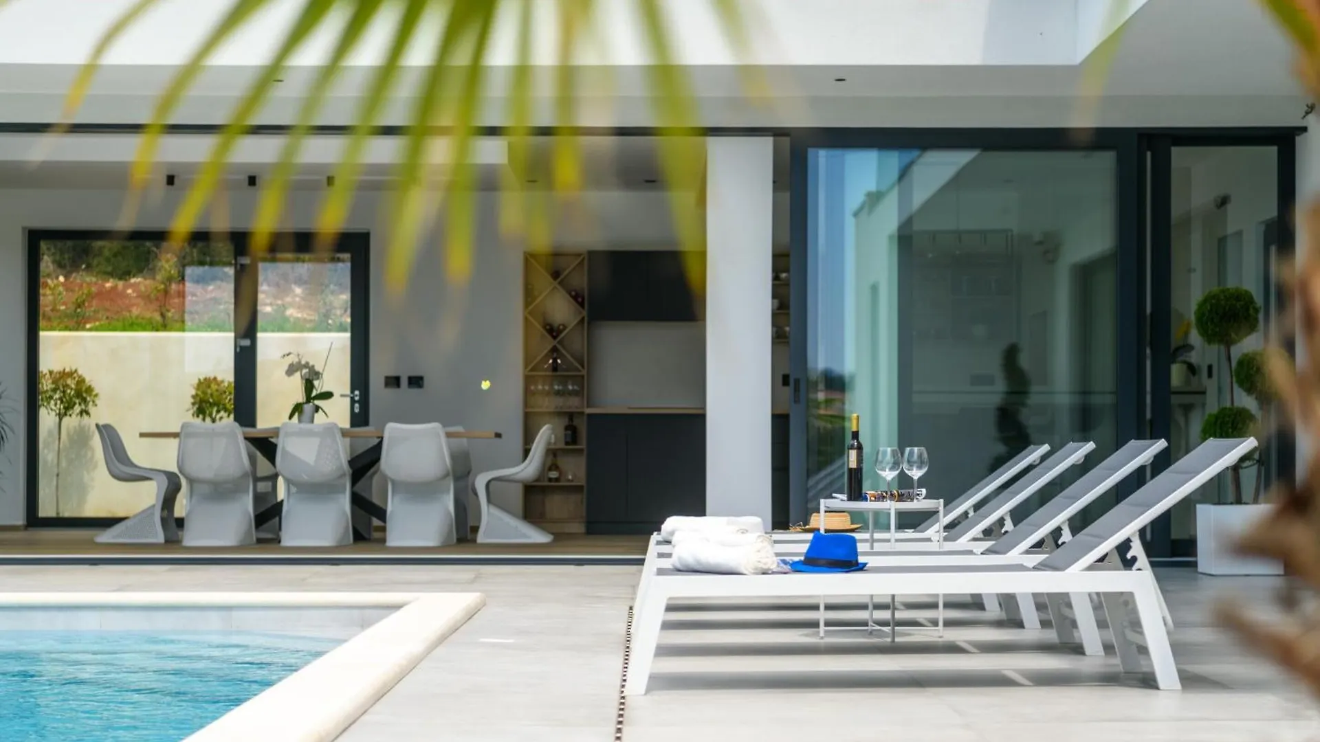 Luxury Villa Luni With Big Private Pool And Hot Tub In Medulin Pula
